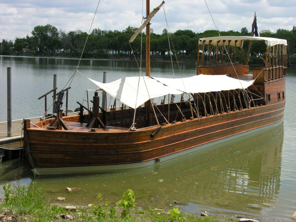 Lewis and Clark boat in Onawa